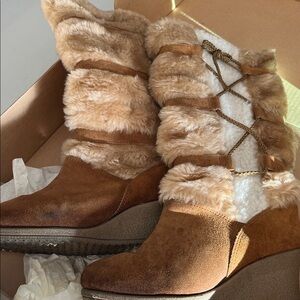 Vintage Snow land Brown Faux Fur Lace-Up Boots
